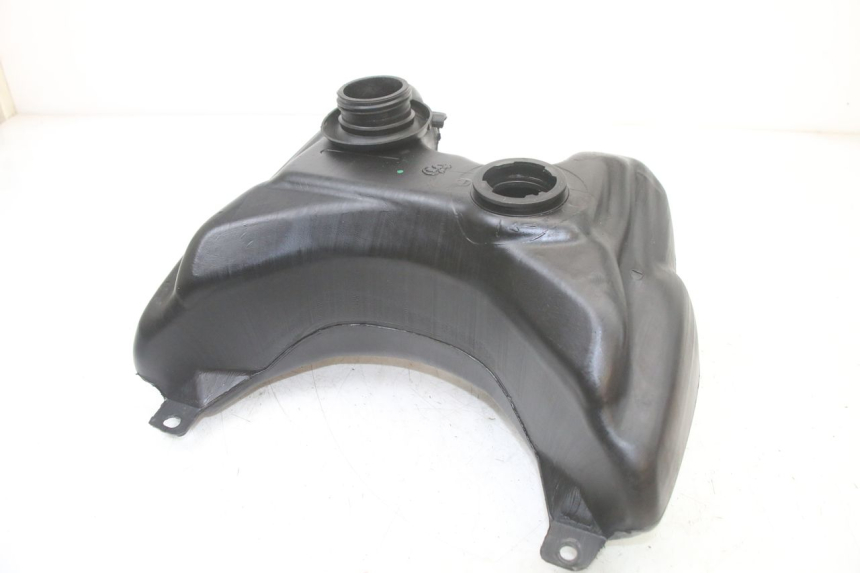 photo de RESERVOIR ESSENCE PEUGEOT TREKKER TKR 50 (2005 - 2014) - Autre angle de vue