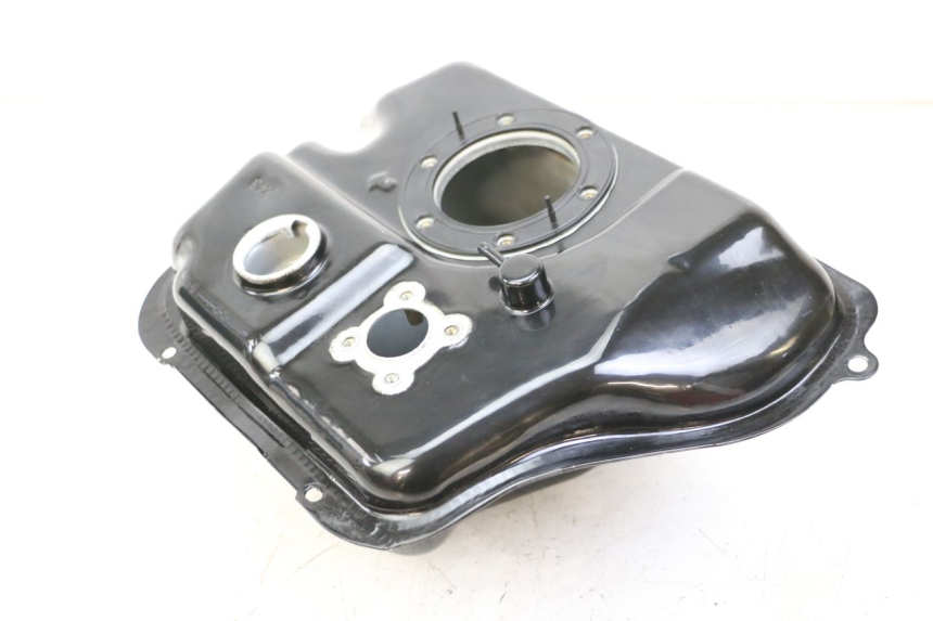 photo de RESERVOIR ESSENCE PEUGEOT TWEET 4T 50 (2023 - 2025) - Autre angle de vue