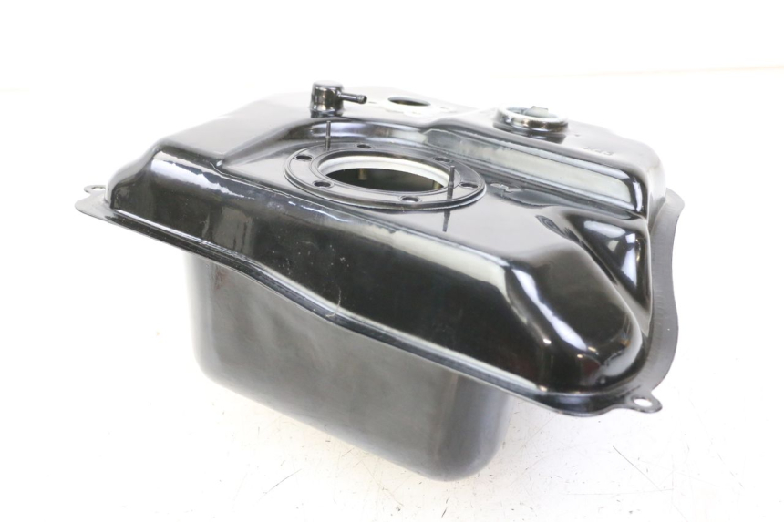 photo de RESERVOIR ESSENCE PEUGEOT TWEET 4T 50 (2023 - 2025) - Gros plan technique