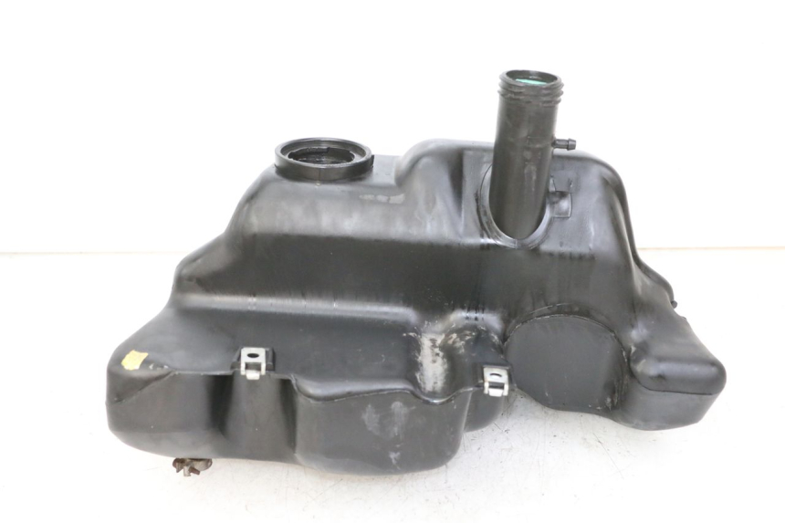 photo de RESERVOIR ESSENCE PIAGGIO VESPA LX 150 (2005 - 2013) - Vue principale