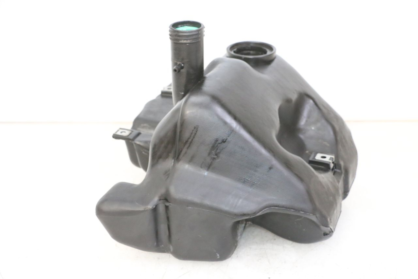 photo de RESERVOIR ESSENCE PIAGGIO VESPA LX 150 (2005 - 2013) - Autre angle de vue