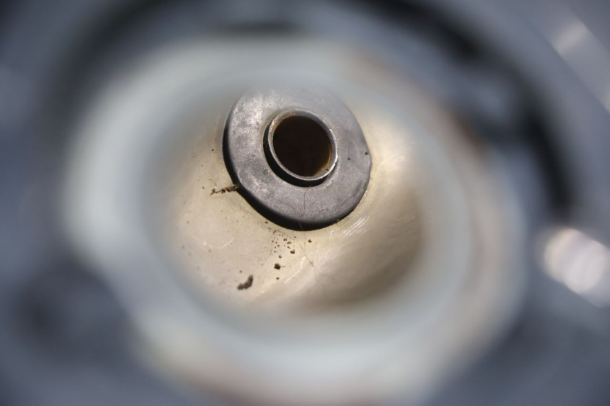 photo de RESERVOIR ESSENCE RAZZO QTR 50 (2011 - 2018) - Points de fixation