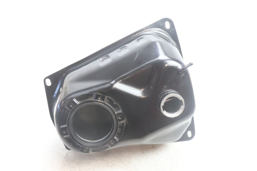 photo de RESERVOIR ESSENCE JM MOTORS R-MAX TECH 50 (2024 - 2026) - Points de fixation