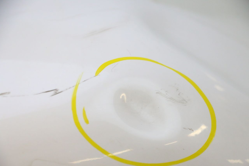 photo de RESERVOIR ESSENCE YAMASAKI ROADSTER 50 (2013 - 2018) - État de surface