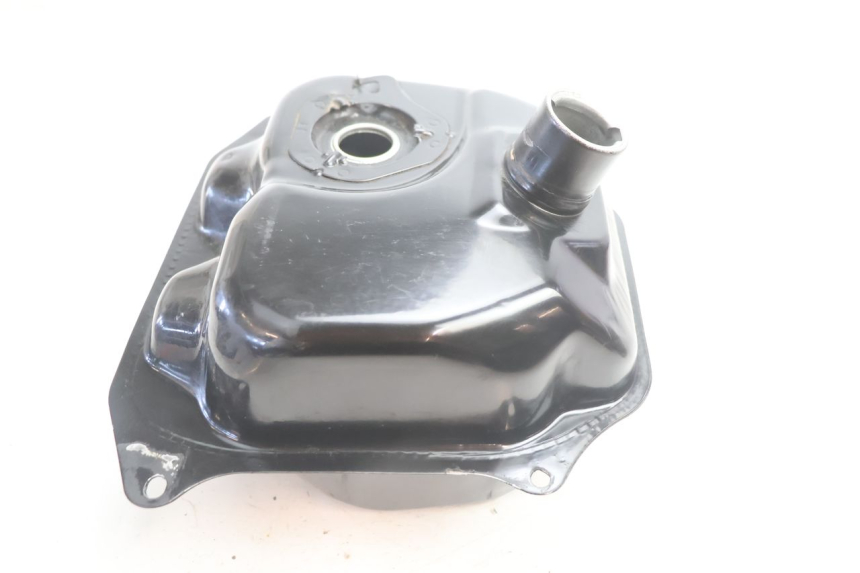 photo de RESERVOIR ESSENCE TNT MOTOR ROMA 10' 2T 50 (2011 - 2018) - Gros plan technique