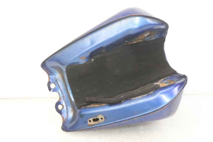 photo de RESERVOIR ESSENCE HYOSUNG RT KARION 125 (2003 - 2007) - Zoom état d’usage