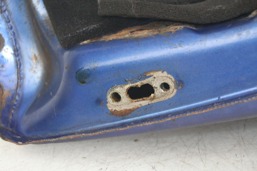 photo de RESERVOIR ESSENCE HYOSUNG RT KARION 125 (2003 - 2007) - Autre angle de vue