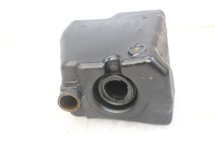 photo de RESERVOIR ESSENCE GILERA RUNNER SL 50 (2006 - 2009) - Autre angle de vue