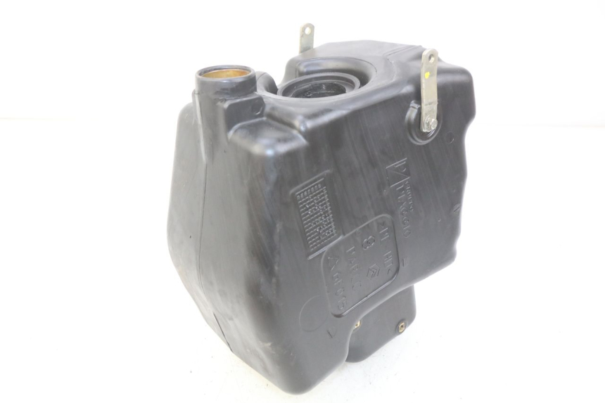 photo de RESERVOIR ESSENCE GILERA RUNNER SP 50 (2009 - 2017) - Gros plan technique