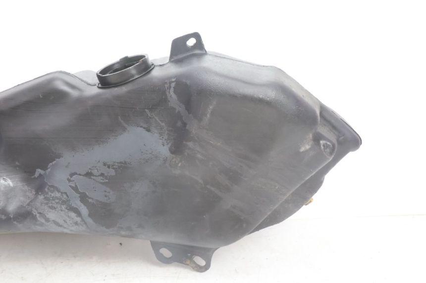 photo de RESERVOIR ESSENCE GILERA RUNNER SP 50 (2002 - 2004) - Zoom état d’usage