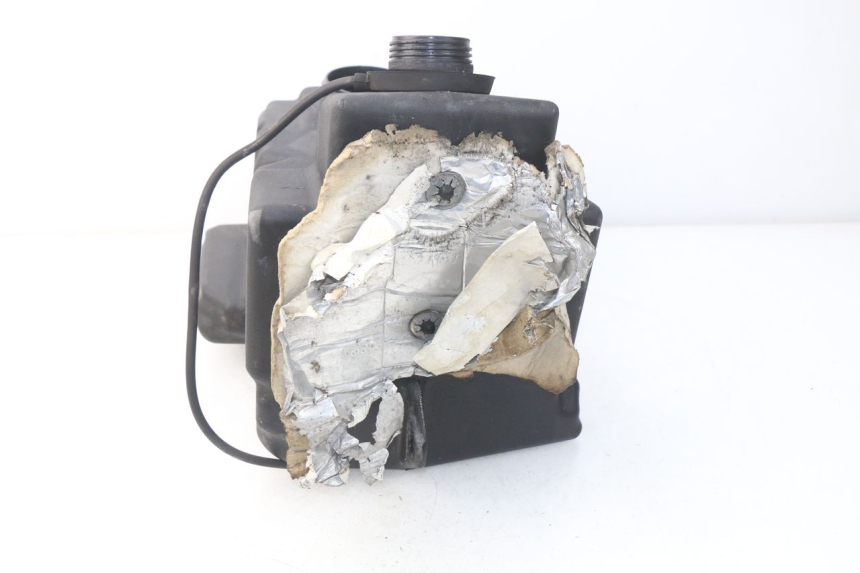 photo de RESERVOIR ESSENCE PEUGEOT SATELIS 500 (2007 - 2013) - Autre angle de vue