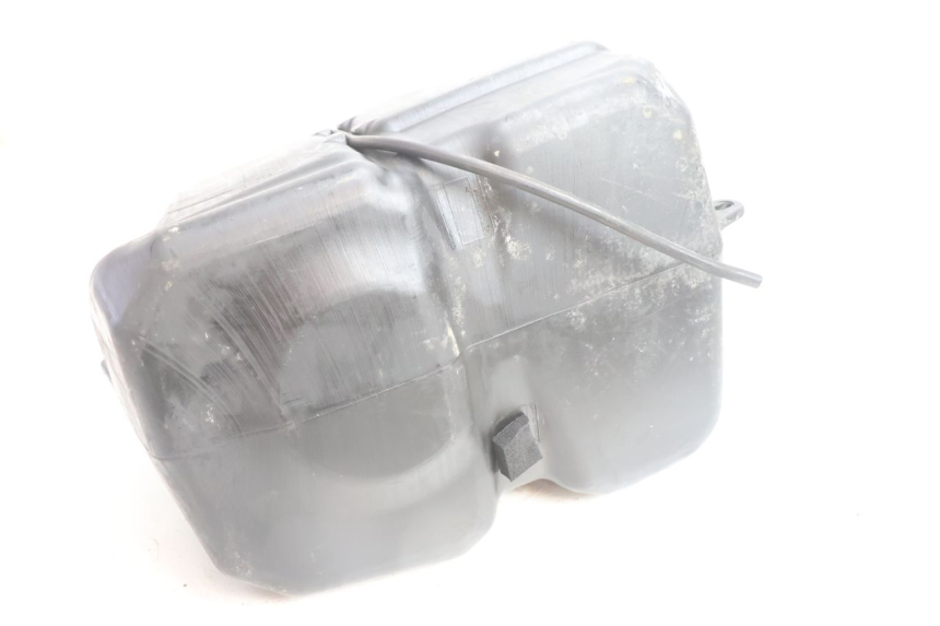 photo de RESERVOIR ESSENCE PEUGEOT SATELIS 125 (2006 - 2009) - Points de fixation