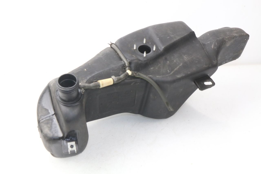 photo de RESERVOIR ESSENCE APRILIA SCARABEO GT 125 (1999 - 2007) - Autre angle de vue