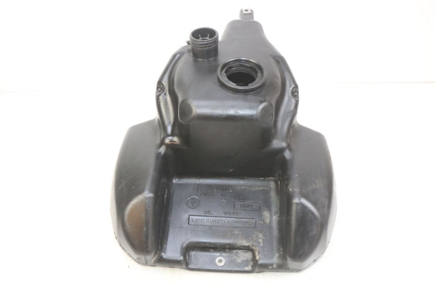 photo de RESERVOIR ESSENCE APRILIA SCARABEO 100 (2003 - 2012) - Autre angle de vue