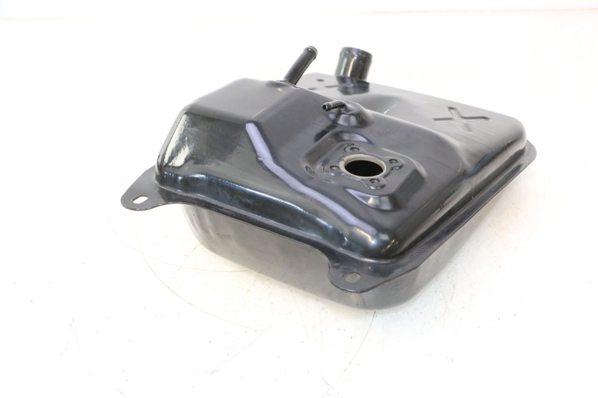 photo de RESERVOIR ESSENCE FYM SCOOTERONE 125 (2006 - 2008) - Marquages et références