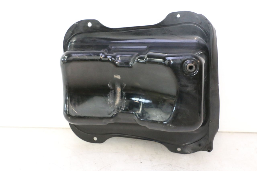 photo de RESERVOIR ESSENCE HONDA SH 125 (2001 - 2003) - Gros plan technique