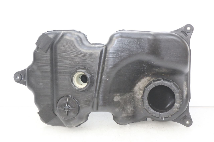 photo de RESERVOIR ESSENCE SUZUKI SIXTEEN 125 (2008 - 2010) - Vue principale