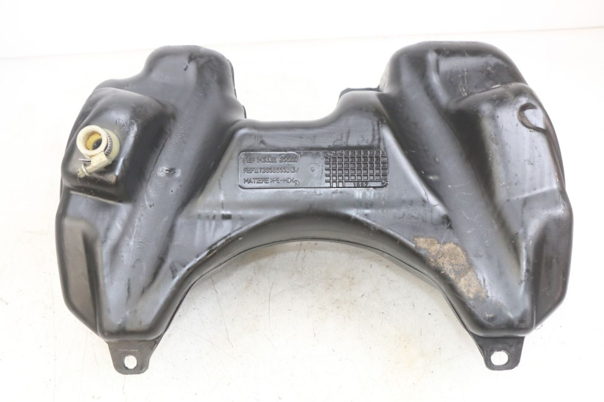 photo de RESERVOIR ESSENCE PEUGEOT SPEEDFIGHT LC 50 (1996 - 2002) - Zoom état d’usage