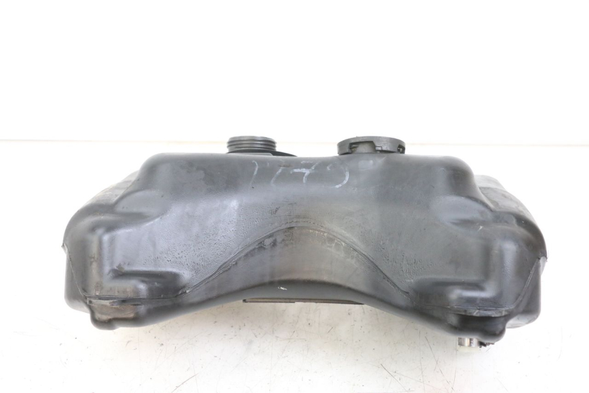 photo de RESERVOIR ESSENCE PEUGEOT SPEEDFIGHT 100 (1997 - 2007) - Zoom état d’usage