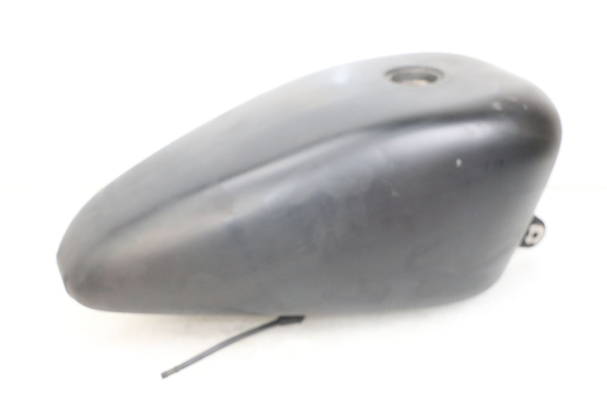 photo de RESERVOIR ESSENCE HARLEY DAVIDSON SPORTSTER XL CUSTOM 1200 (2003 - 2004) - Zoom état d’usage