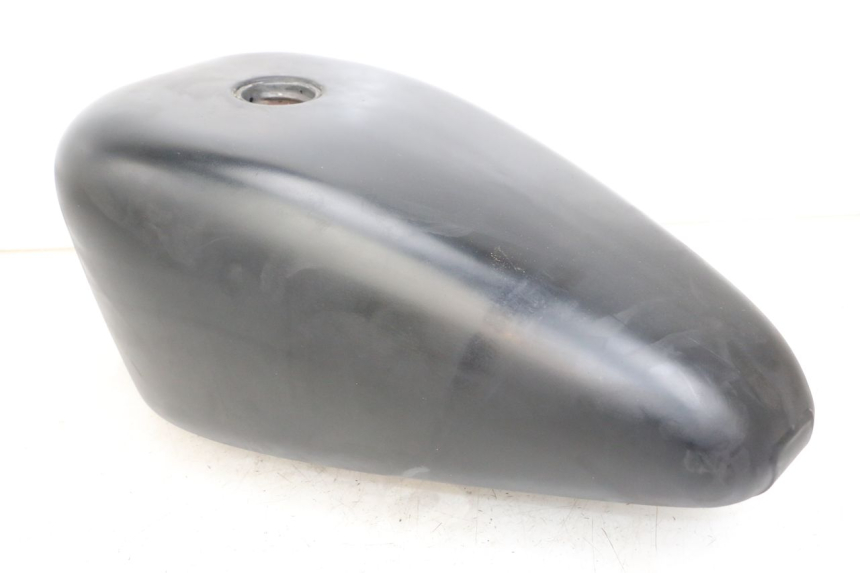 photo de RESERVOIR ESSENCE HARLEY DAVIDSON SPORTSTER XL CUSTOM 1200 (2003 - 2004) - Marquages et références