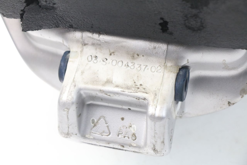 photo de RESERVOIR ESSENCE TRIUMPH SPRINT ST ABS 1050 (2005 - 2007) - Détail de la pièce