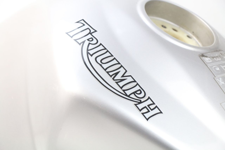 photo de RESERVOIR ESSENCE TRIUMPH SPRINT ST ABS 1050 (2005 - 2007) - Zoom composants