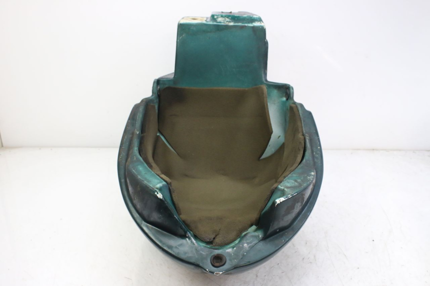 photo de RESERVOIR ESSENCE TRIUMPH SPRINT ST 955 (1999 - 2001) - Gros plan technique