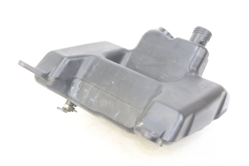 photo de RESERVOIR ESSENCE APRILIA SR 2T 50 (2012 - 2017) - Zoom état d’usage