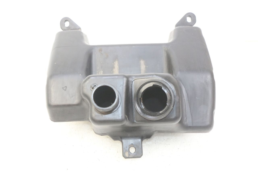 photo de RESERVOIR ESSENCE APRILIA SR 2T 50 (2012 - 2017) - Autre angle de vue