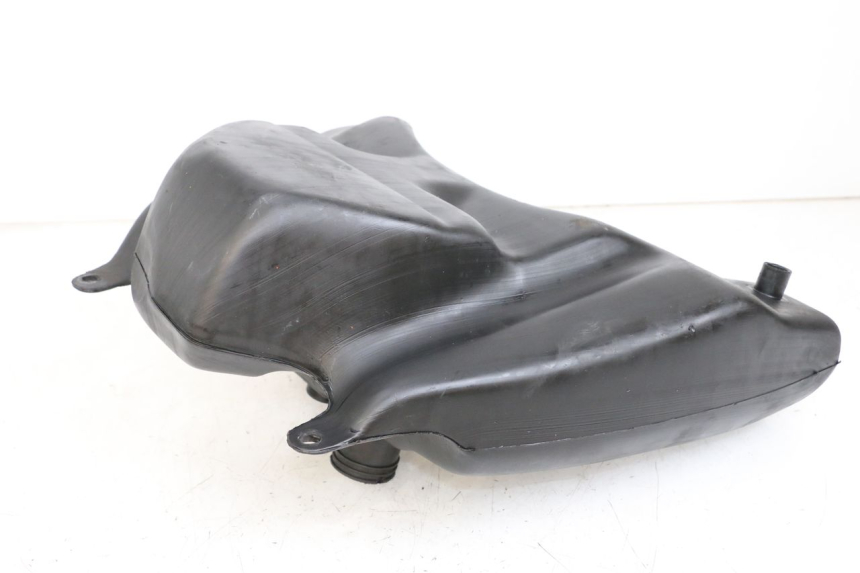 photo de RESERVOIR ESSENCE APRILIA SR CARB LC 2T 50 (2004 - 2012) - Détail de la pièce