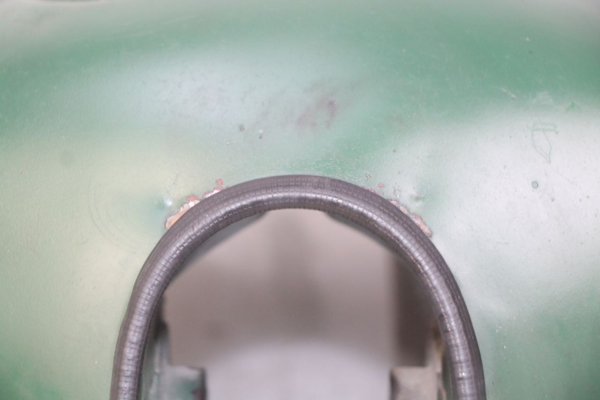 photo de RESERVOIR ESSENCE YAMAHA SR 125 (1982 - 2003) - Vue d’ensemble