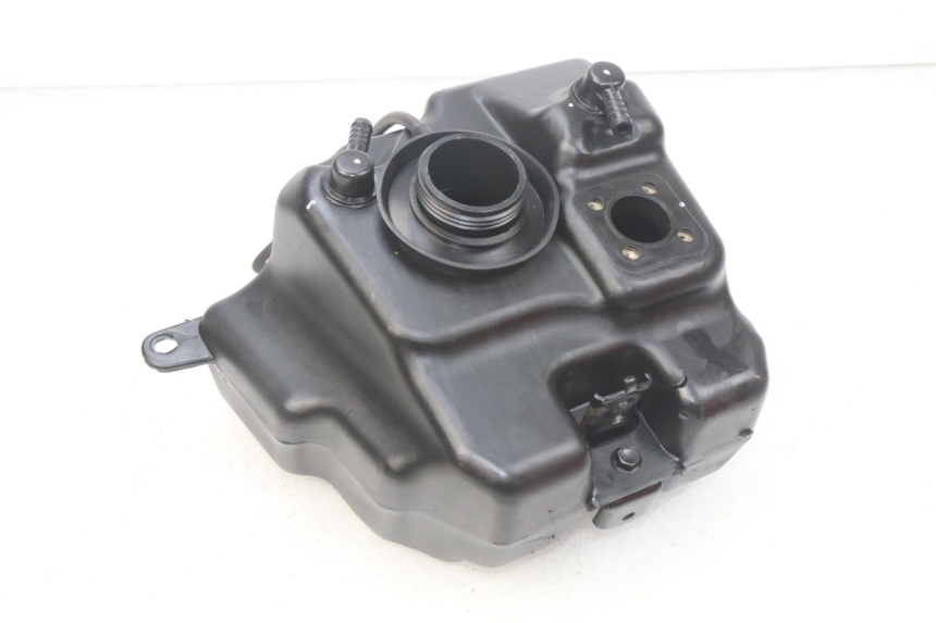 photo de RESERVOIR ESSENCE PEUGEOT STREETZONE 4T 50 (2018 - 2023) - Vue principale