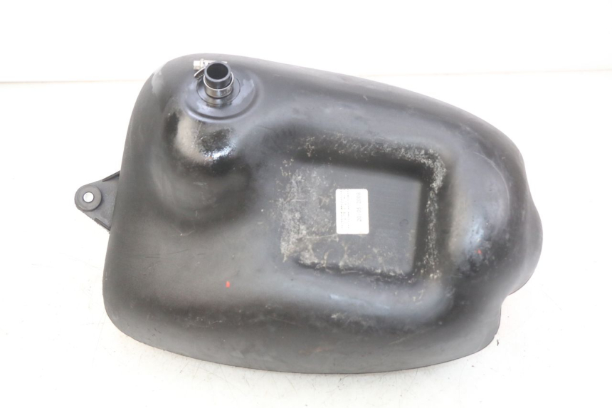 photo de RESERVOIR ESSENCE MBK STUNT NAKED 50 (2004 - 2018) - Zoom état d’usage