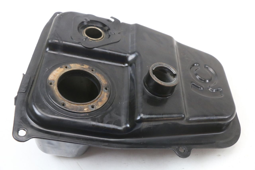 photo de RESERVOIR ESSENCE KYMCO SUPER 8 4T 50 (2018 - 2020) - Autre angle de vue