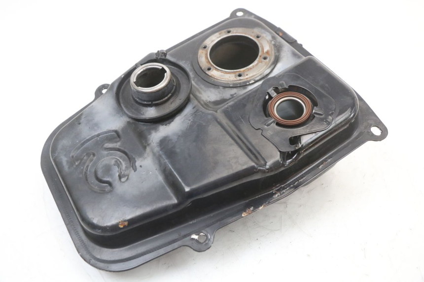 photo de RESERVOIR ESSENCE KYMCO SUPER 8 4T 50 (2021 - 2024) - Zoom état d’usage