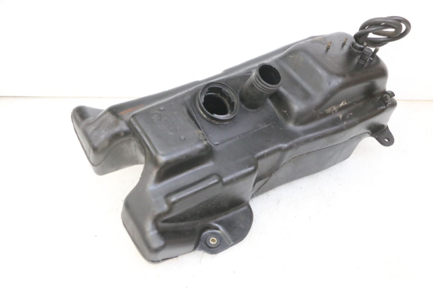 photo de RESERVOIR ESSENCE PIAGGIO SUPER LX 125 (2000 - 2003) - Vue principale