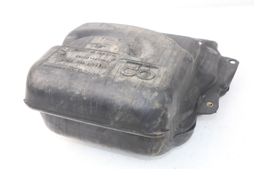 photo de RESERVOIR ESSENCE PEUGEOT SV 50 (1992 - 2004) - Zoom état d’usage