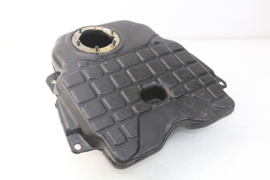 photo de RESERVOIR ESSENCE PEUGEOT SV 80 (1993 - 1997) - Zoom état d’usage