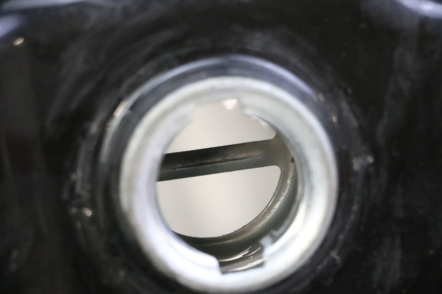 photo de RESERVOIR ESSENCE PEUGEOT TWEET 4T 50 (2018 - 2022) - Zoom état d’usage