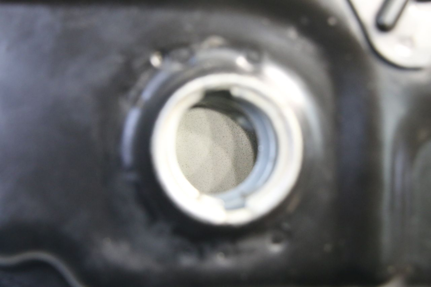 photo de RESERVOIR ESSENCE PEUGEOT TWEET 4T 50 (2014 - 2019) - Vue d’ensemble