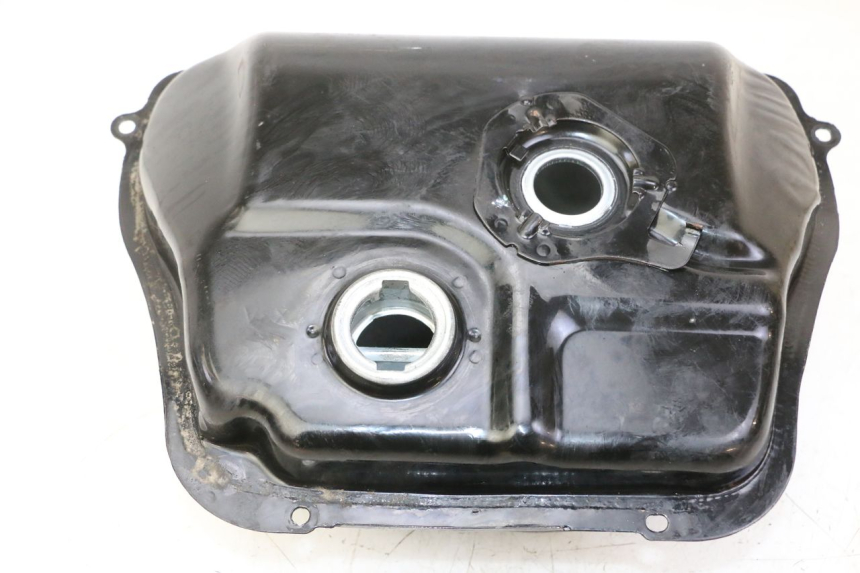 photo de RESERVOIR ESSENCE PEUGEOT TWEET 4T 50 (2018 - 2022) - Vue principale