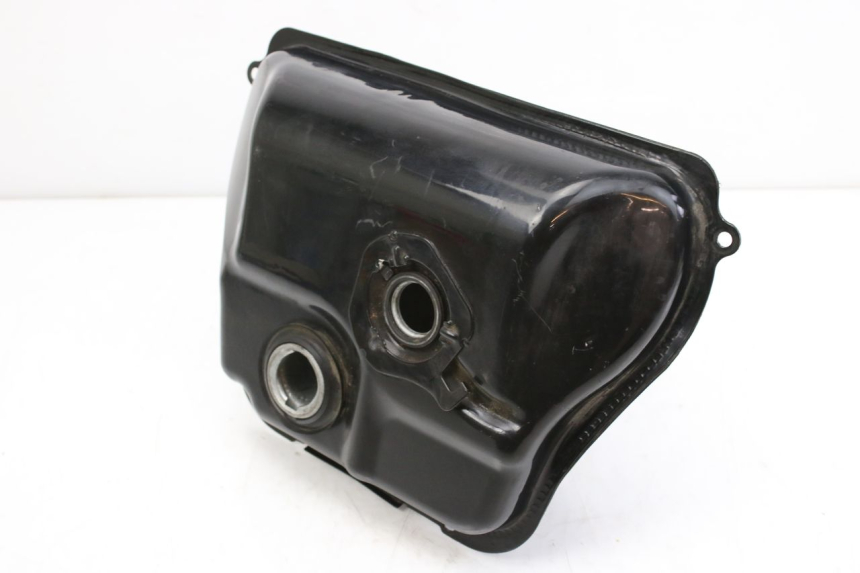photo de RESERVOIR ESSENCE PEUGEOT TWEET 125 (2010 - 2017) - Détail de la pièce