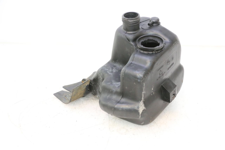 photo de RESERVOIR ESSENCE PIAGGIO TYPHOON 50 (2000 - 2009) - Vue d’ensemble