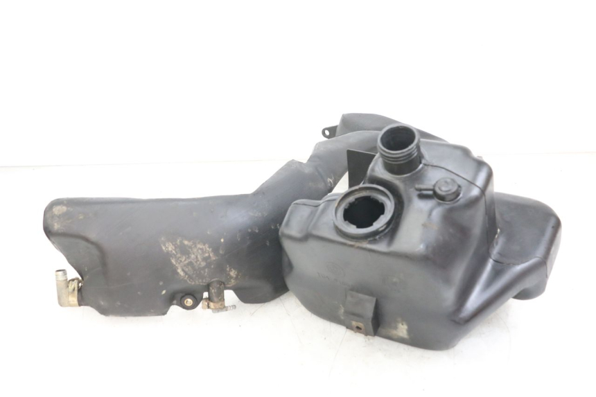 photo de RESERVOIR ESSENCE PIAGGIO TYPHOON 80 (1994 - 1997) - Vue principale