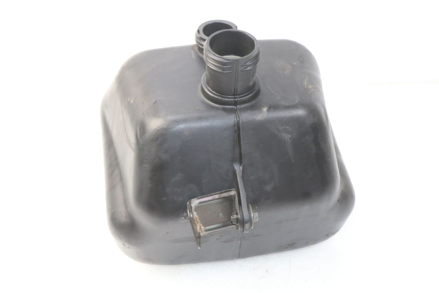 photo de RESERVOIR ESSENCE SUZUKI UC EPICURO 125 (1999 - 2003) - Vue principale