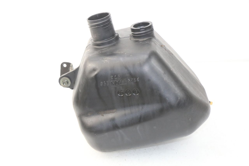 photo de RESERVOIR ESSENCE SUZUKI UC EPICURO 125 (1999 - 2003) - Autre angle de vue