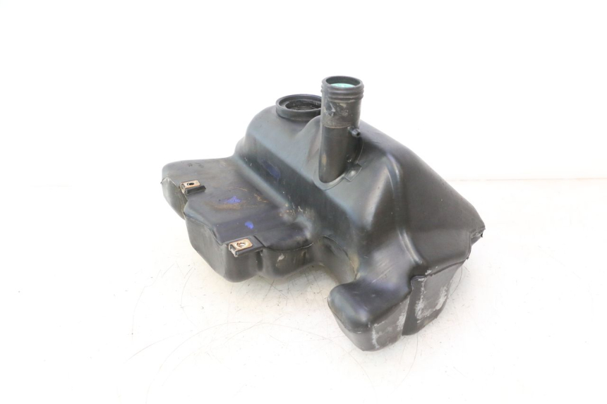 photo de RESERVOIR ESSENCE PIAGGIO VESPA LX 2T 50 (2005 - 2013) - Points de fixation
