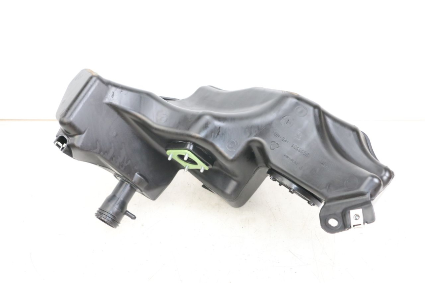 photo de RESERVOIR ESSENCE PIAGGIO VESPA PRIMAVERA 4T 50 (2021 - 2024) - Zoom état d’usage