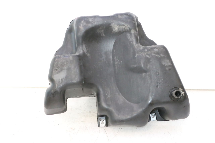 photo de RESERVOIR ESSENCE PIAGGIO VESPA S 2T 50 (2007 - 2014) - Zoom état d’usage
